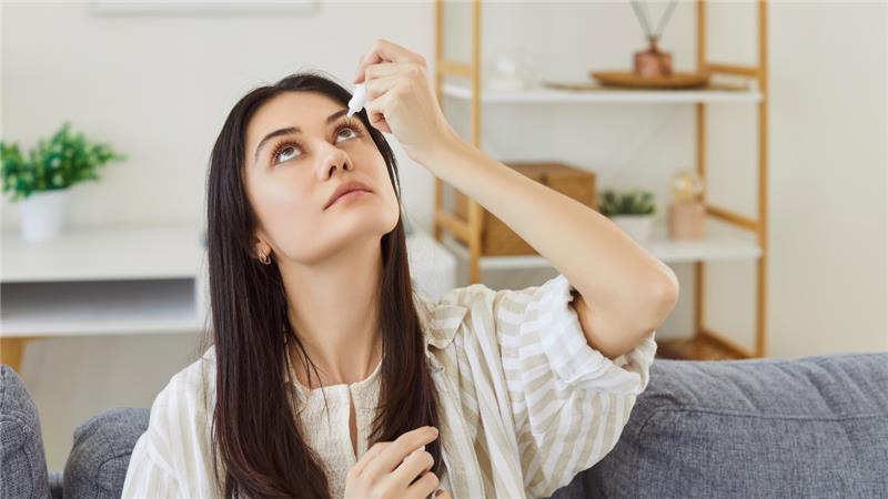 How Indoor Air Affects Dry Eyes and Whether a Humidifier Can Help