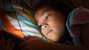 Screen Time and Seasonal Blues: Protecting Your Eyes from Digital Eye Strain